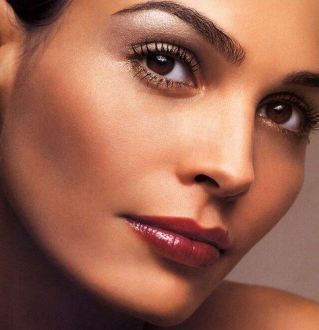 je veux un maquillage simple mais pas trop pale j\u0027aime beaucoup celui ci